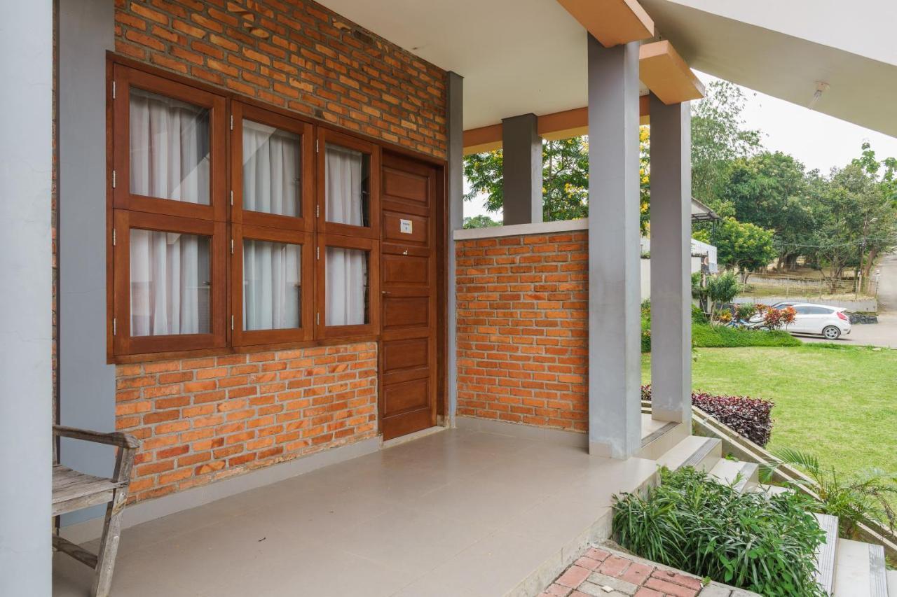 Reddoorz Plus At Hotel Negeri Baru Lodaya Puncak Bogor Eksteriør billede