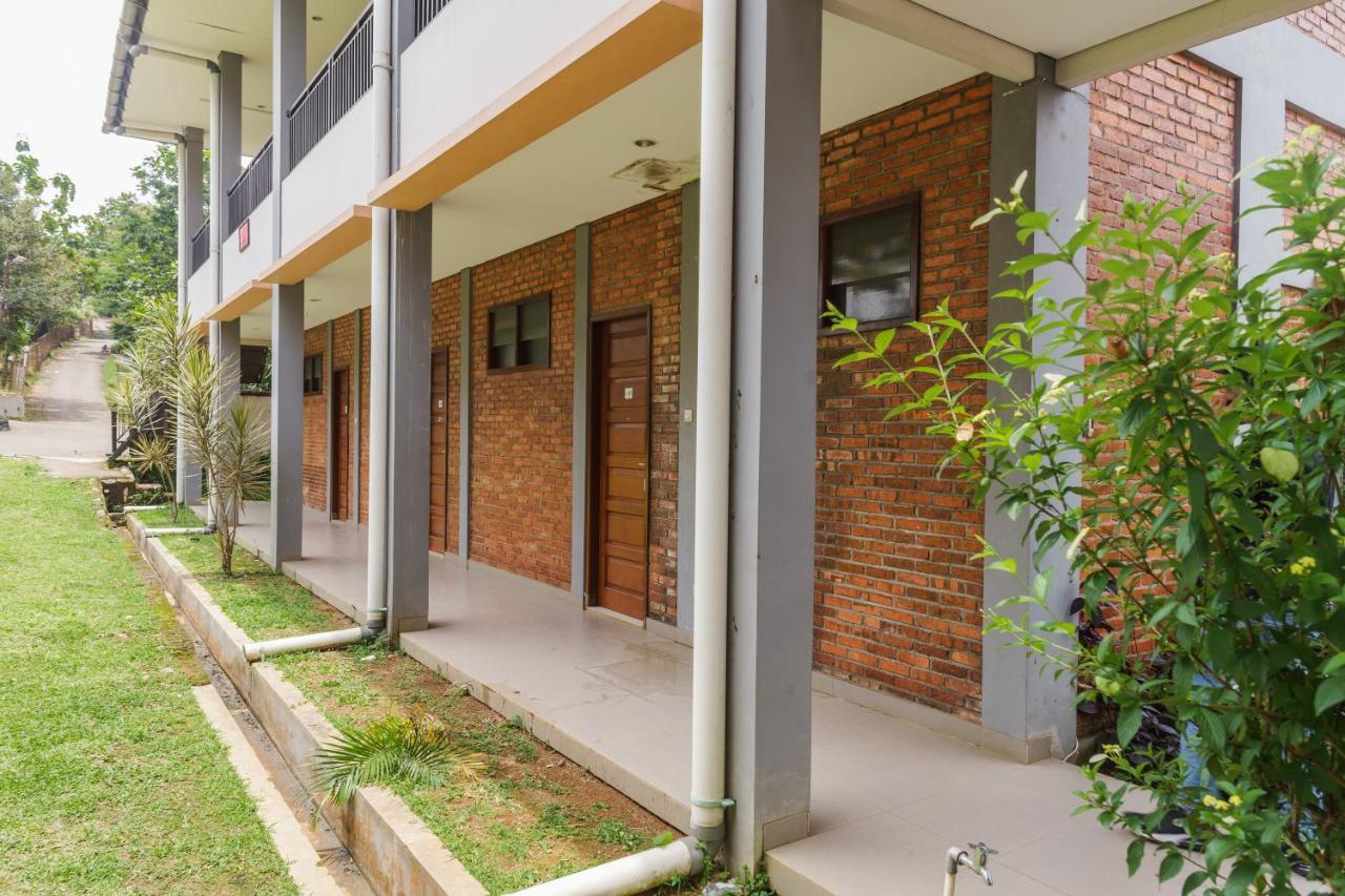 Reddoorz Plus At Hotel Negeri Baru Lodaya Puncak Bogor Eksteriør billede