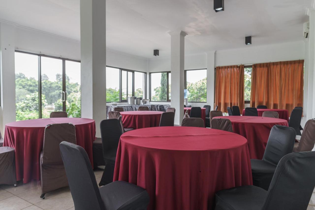 Reddoorz Plus At Hotel Negeri Baru Lodaya Puncak Bogor Eksteriør billede